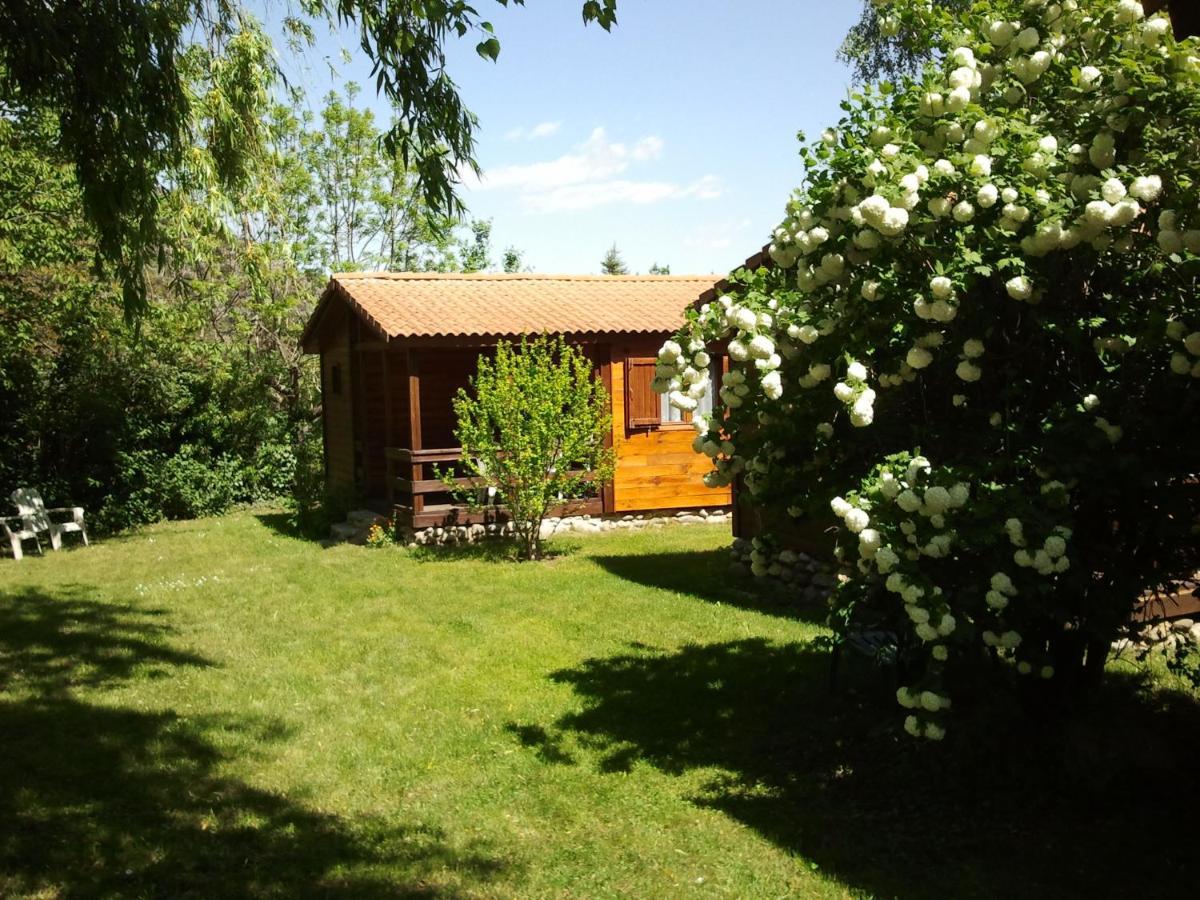 Les Chalets Quazemi A Casteil Exterior photo